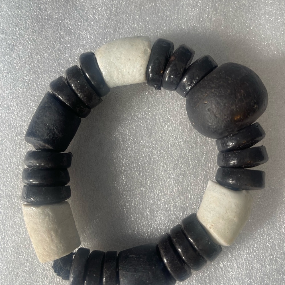Men’s Beaded Bracelet - Picture 4 of 4